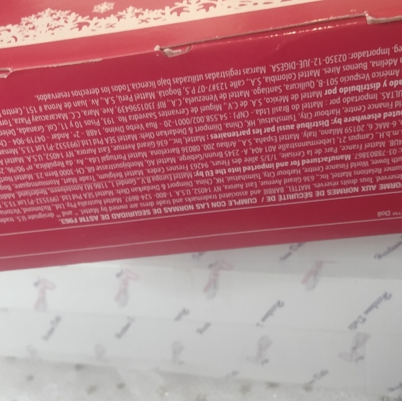 25th Anniversary 2013 Holiday Barbie - Picture 3 of 12